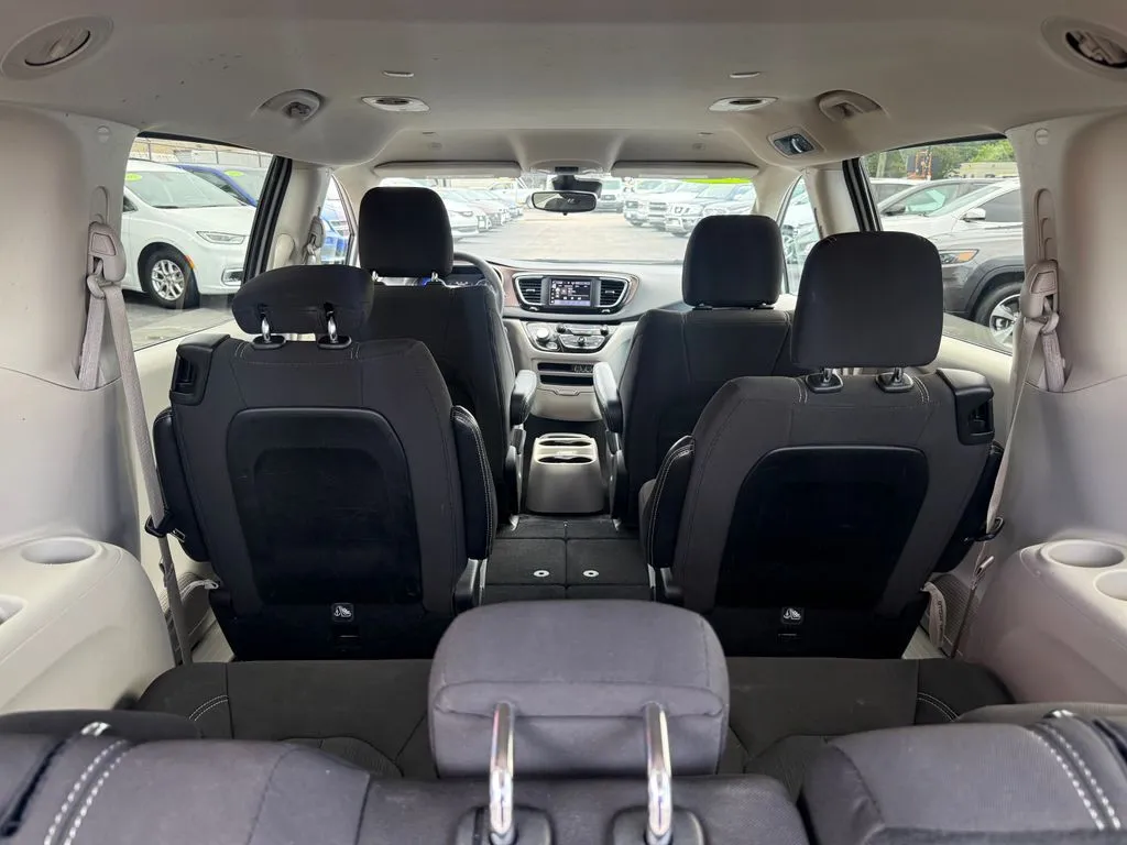 Chrysler Voyager photo 21