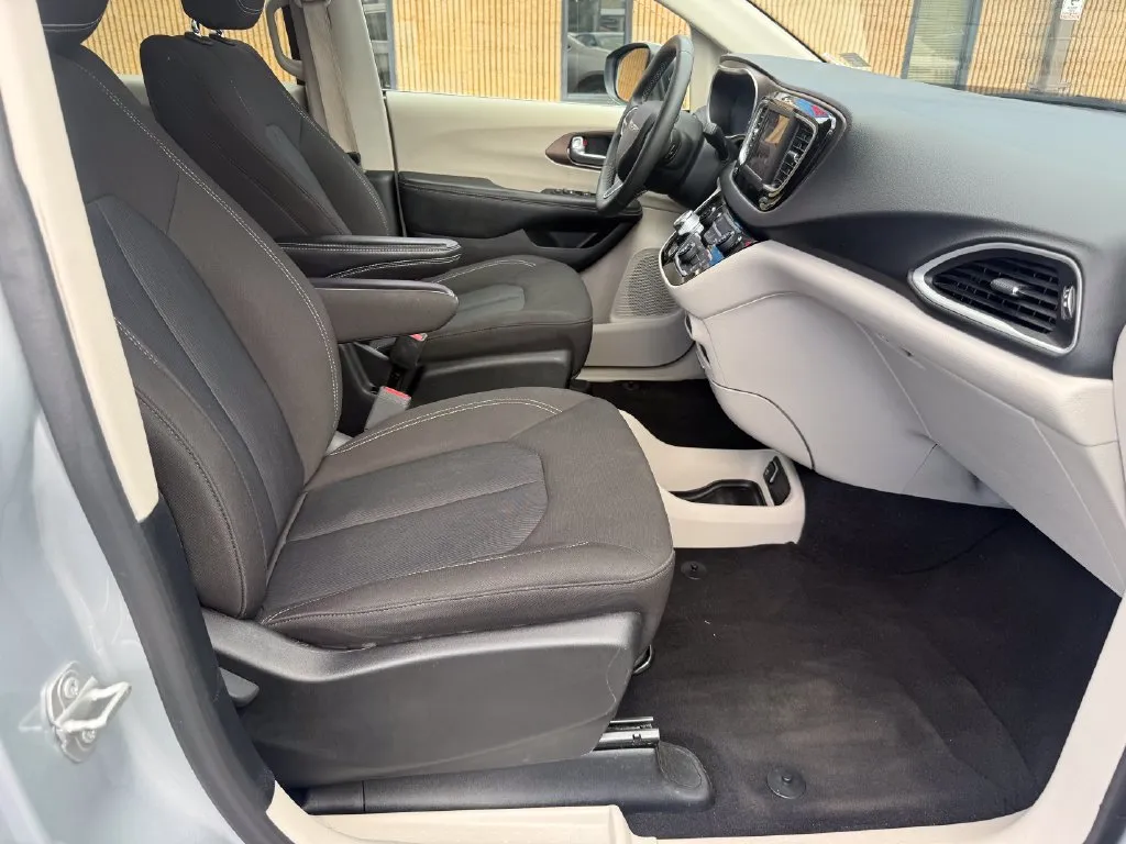 Chrysler Voyager photo 23
