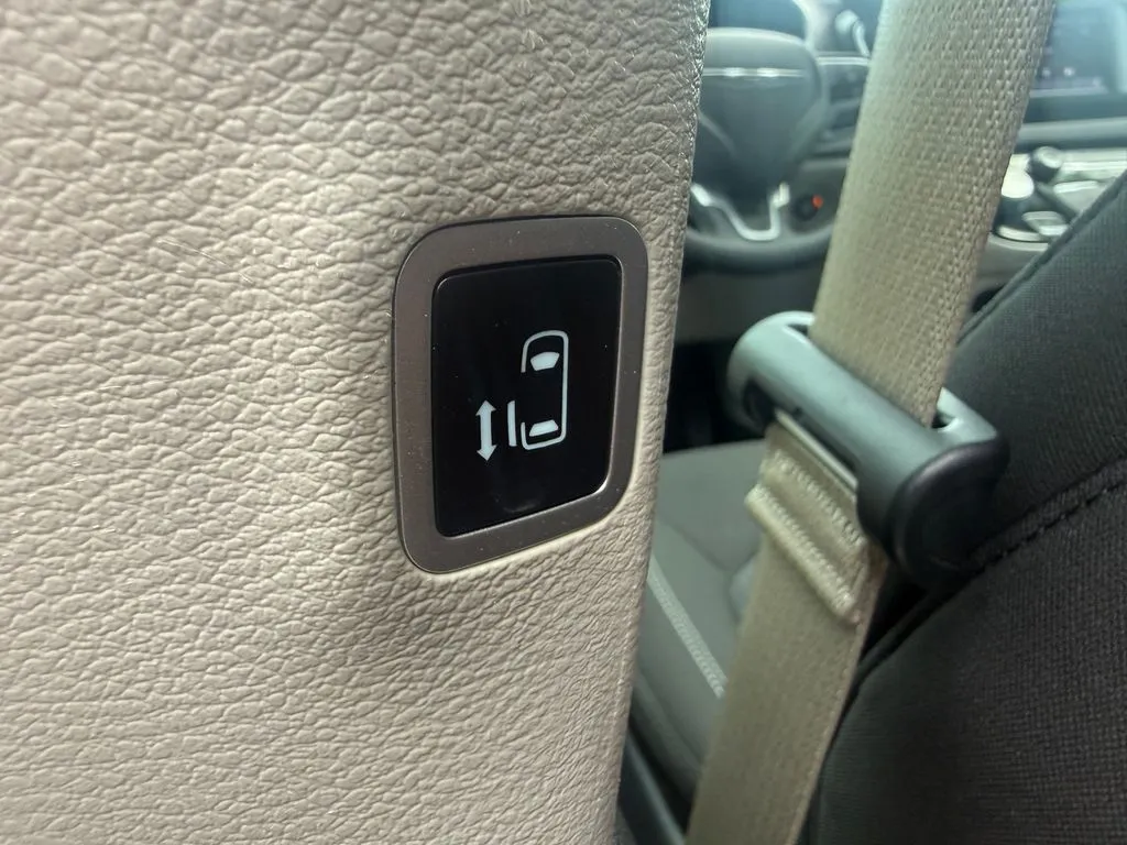 Chrysler Voyager photo 17
