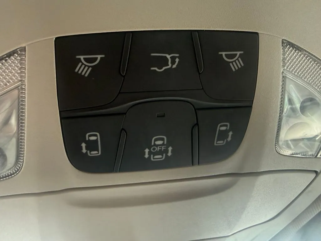 Chrysler Voyager photo 5