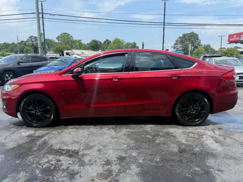 More photos of 2019 Ford Fusion SE at Courtesy Auto Sales, VA