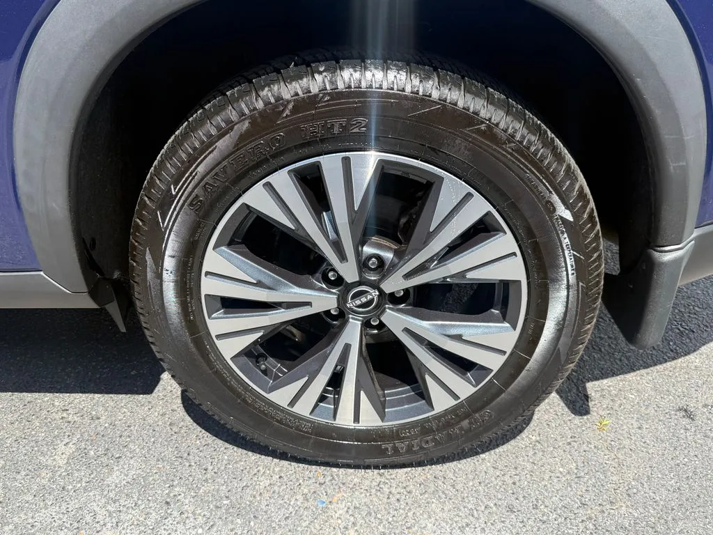2022 Nissan Rogue SV - Photo 29