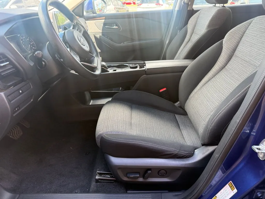 2022 Nissan Rogue SV - Photo 13
