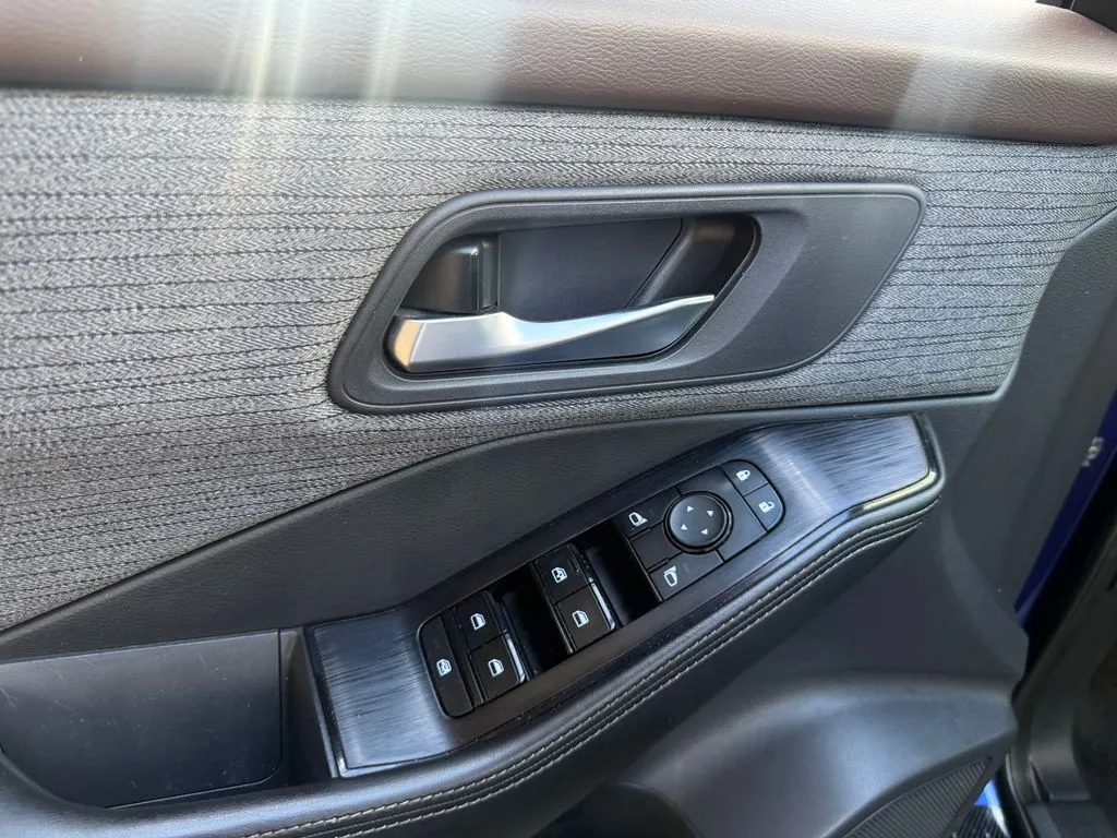 2022 Nissan Rogue SV - Photo 15