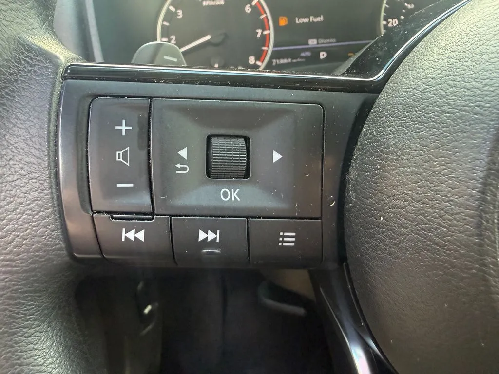 2022 Nissan Rogue SV - Photo 20