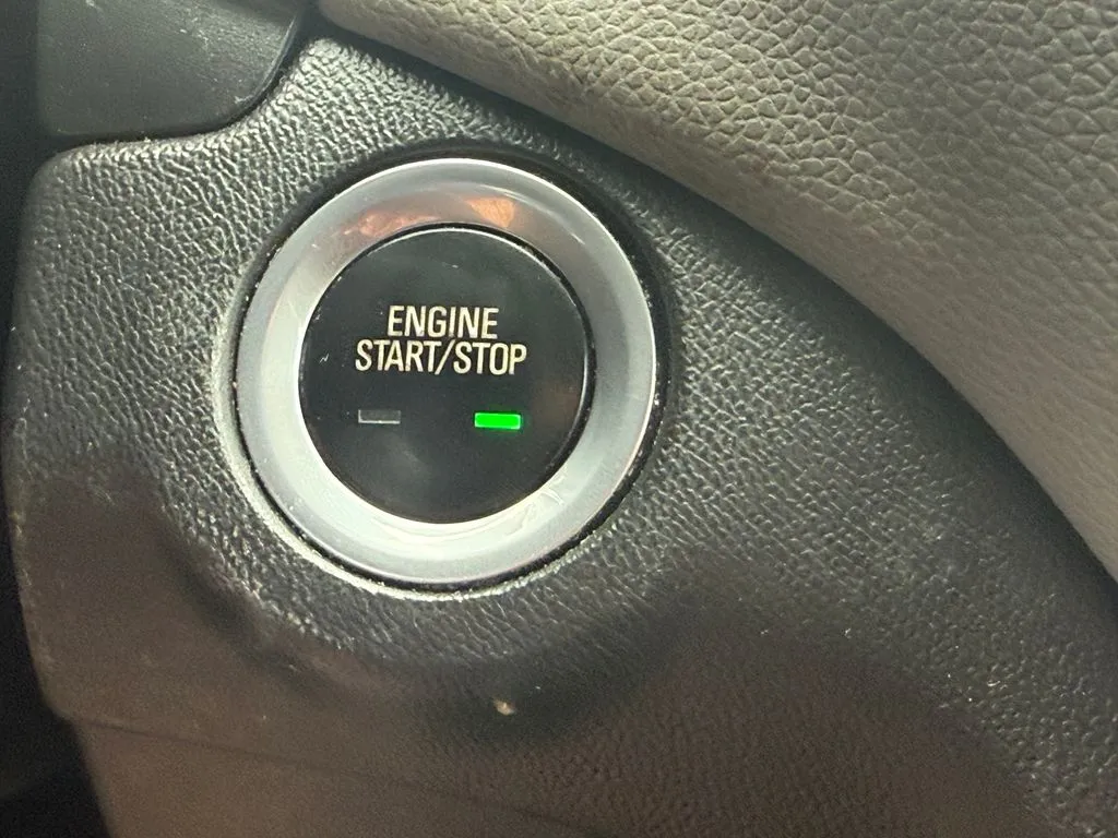 2021 Chevrolet Equinox LS - Photo 27