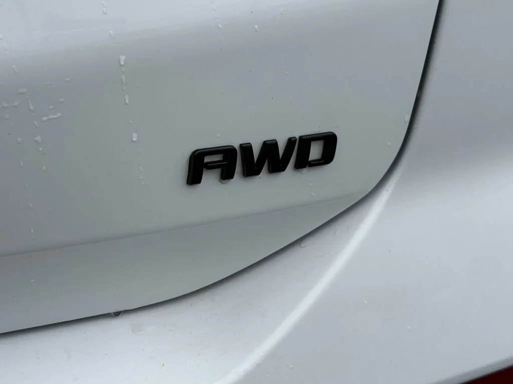 2021 Chevrolet Equinox LS - Photo 12