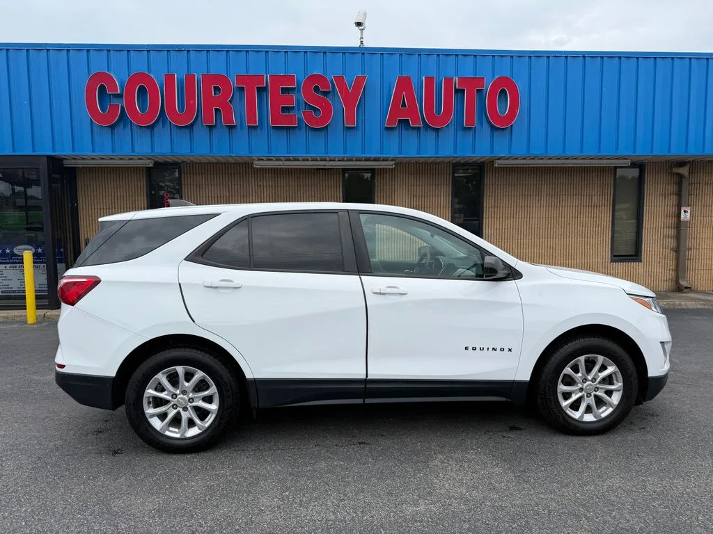 2021 Chevrolet Equinox LS - Photo 11