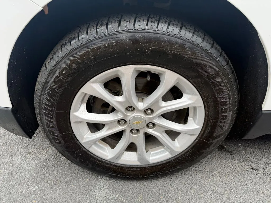 2021 Chevrolet Equinox LS - Photo 32