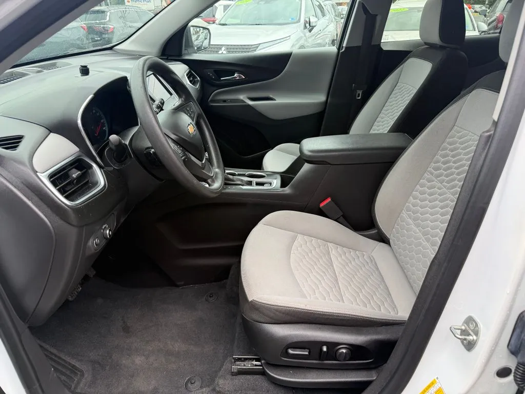 2021 Chevrolet Equinox LS - Photo 17