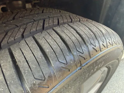 More photos of 2021 Jeep Cherokee Limited at Courtesy Auto Sales, VA