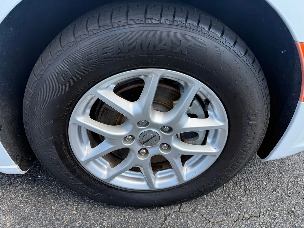 Chrysler Pacifica photo 35