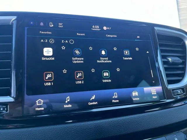 Chrysler Pacifica photo 23
