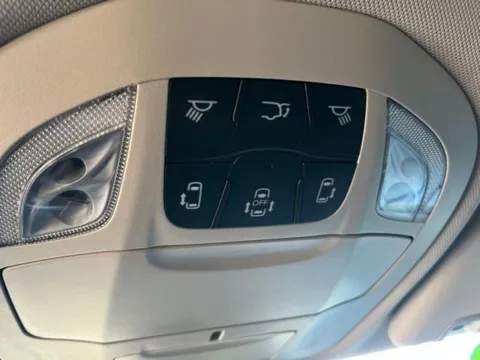 More photos of 2022 Chrysler Pacifica Touring L at Courtesy Auto Sales, VA