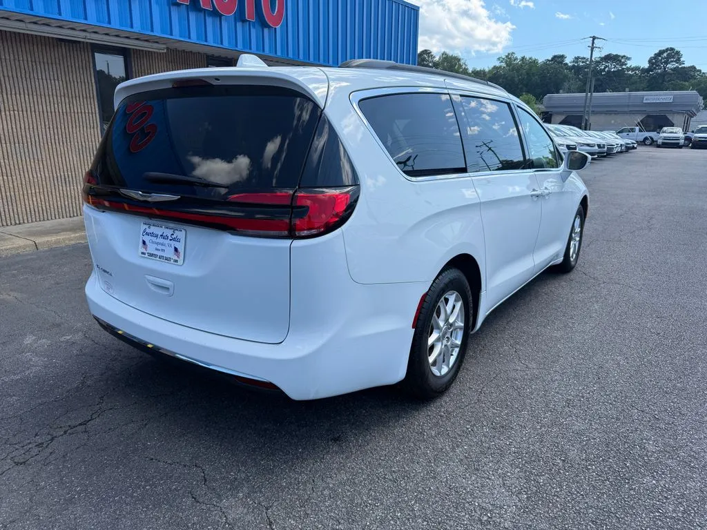 Chrysler Pacifica photo 11