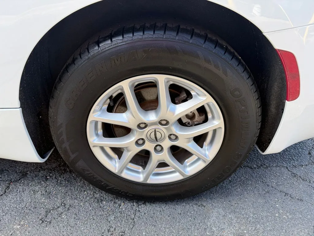 Chrysler Pacifica photo 38