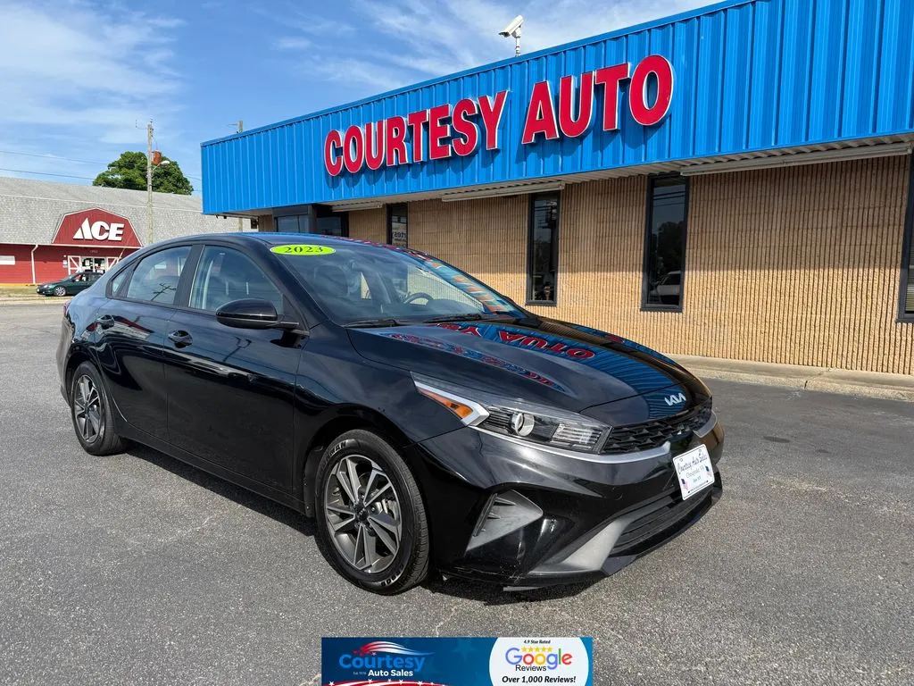 Black 2023 Kia Forte LXS for sale in Chesapeake, VA