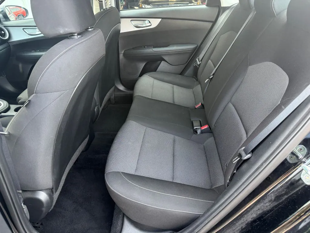 Kia Forte photo 13