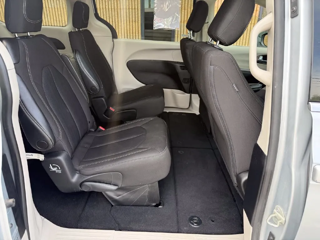 Chrysler Voyager photo 22