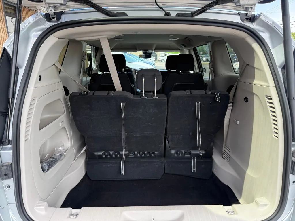 Chrysler Voyager photo 20