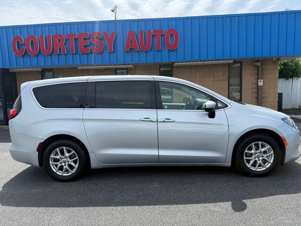 Chrysler Voyager photo 12