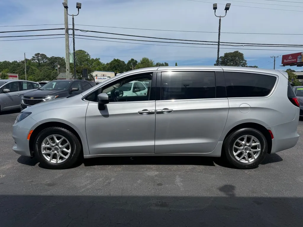 Chrysler Voyager photo 8