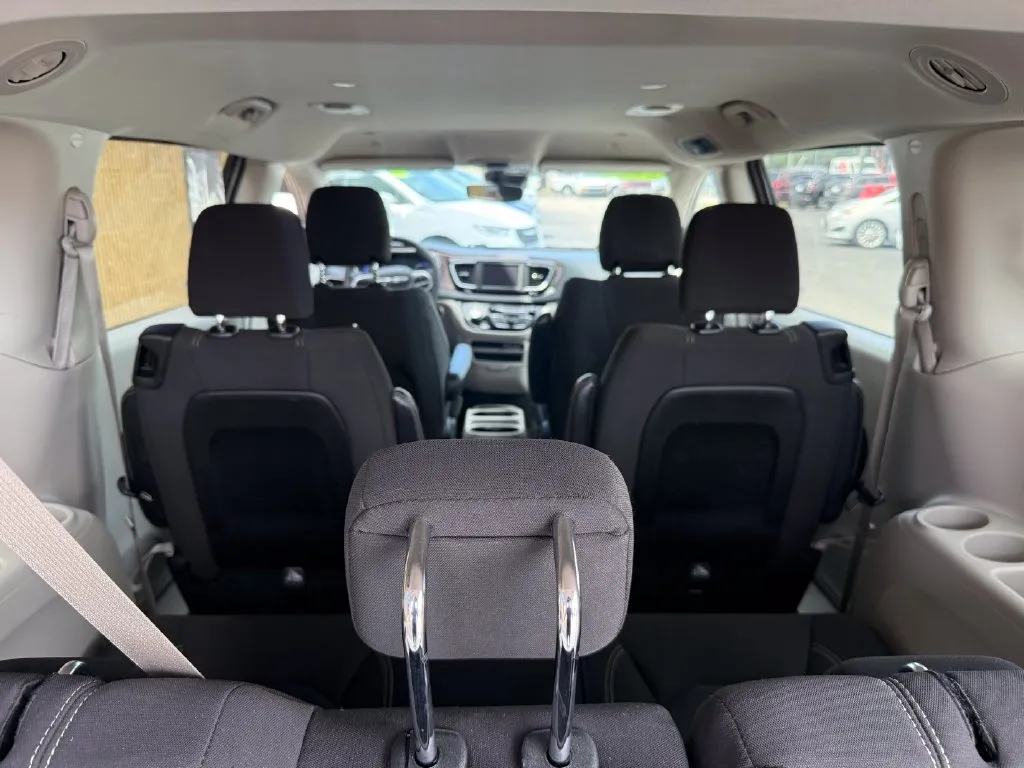 Chrysler Voyager photo 21