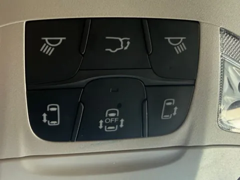 More photos of 2023 Chrysler Voyager LX at Courtesy Auto Sales, VA