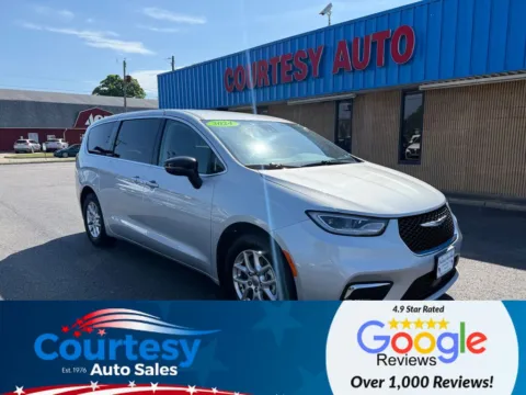 Silver 2024 Chrysler Pacifica Touring L for sale in Chesapeake, VA