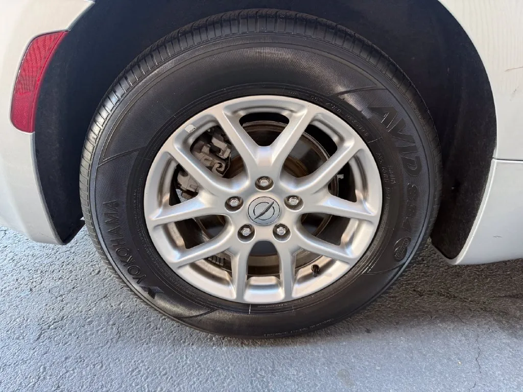 Chrysler Pacifica photo 34