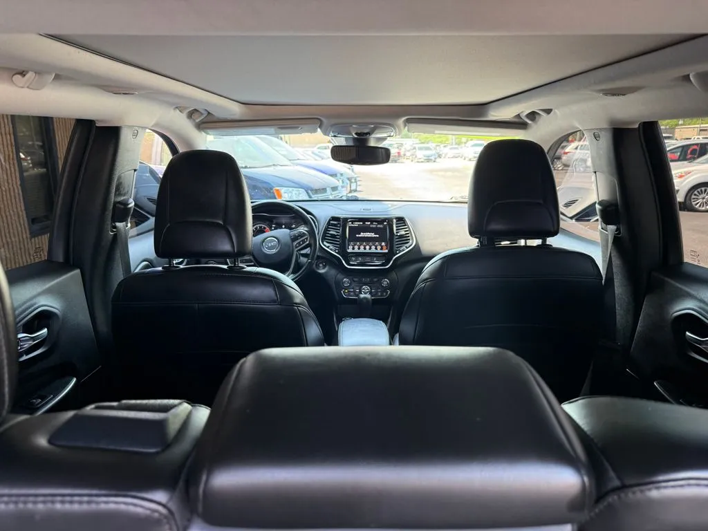 Jeep Cherokee photo 22
