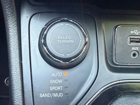 More photos of 2019 Jeep Cherokee Limited at Courtesy Auto Sales, VA