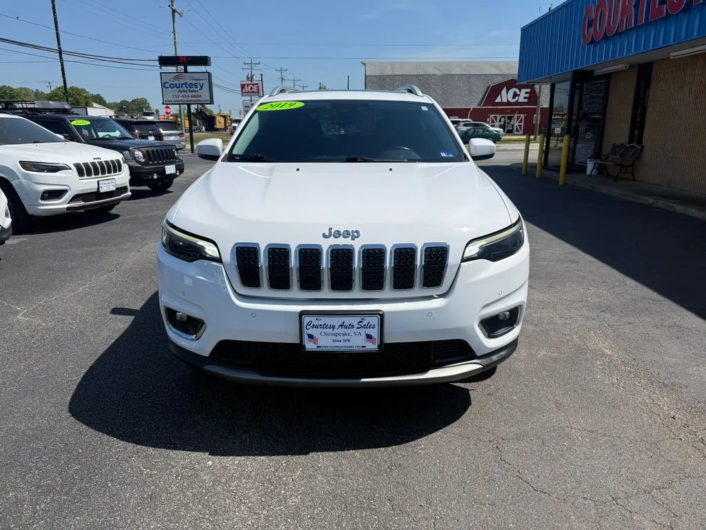 Jeep Cherokee photo 6