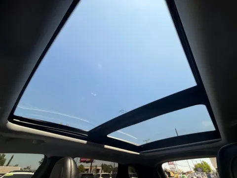 More photos of 2019 Jeep Cherokee Limited at Courtesy Auto Sales, VA