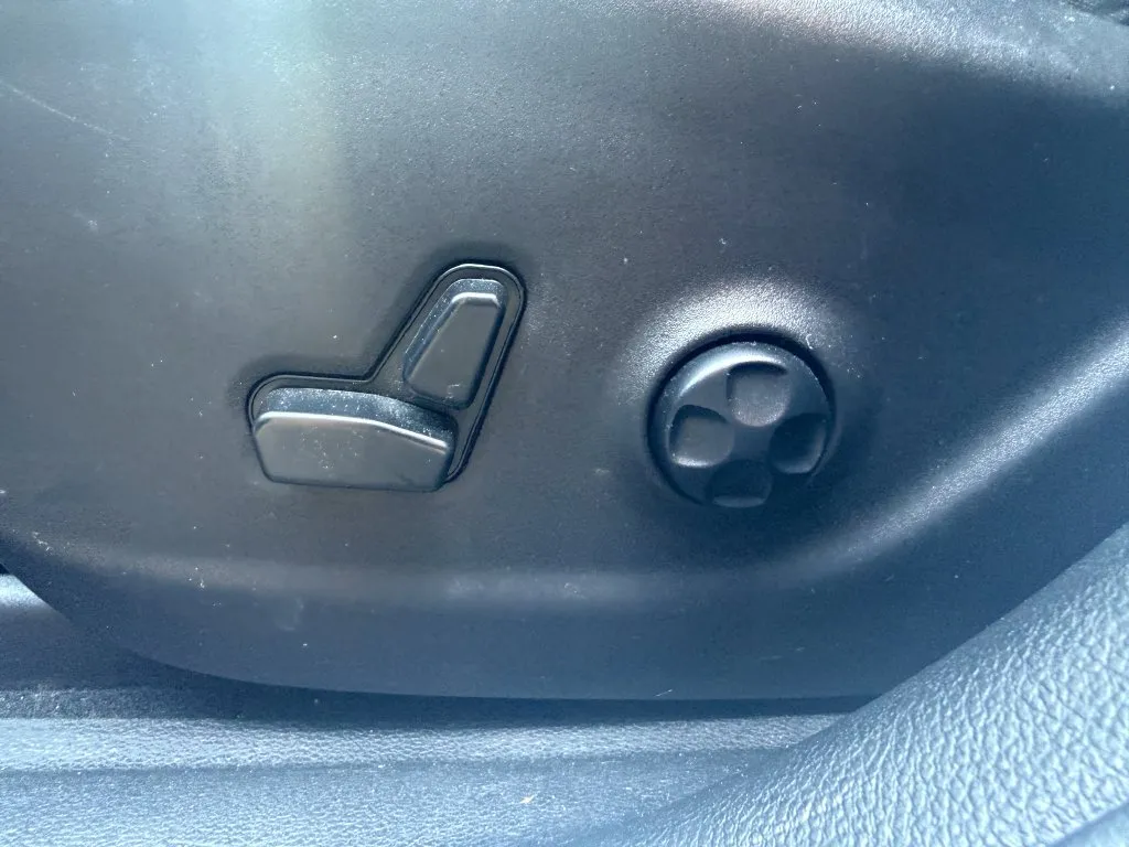 Jeep Cherokee photo 18