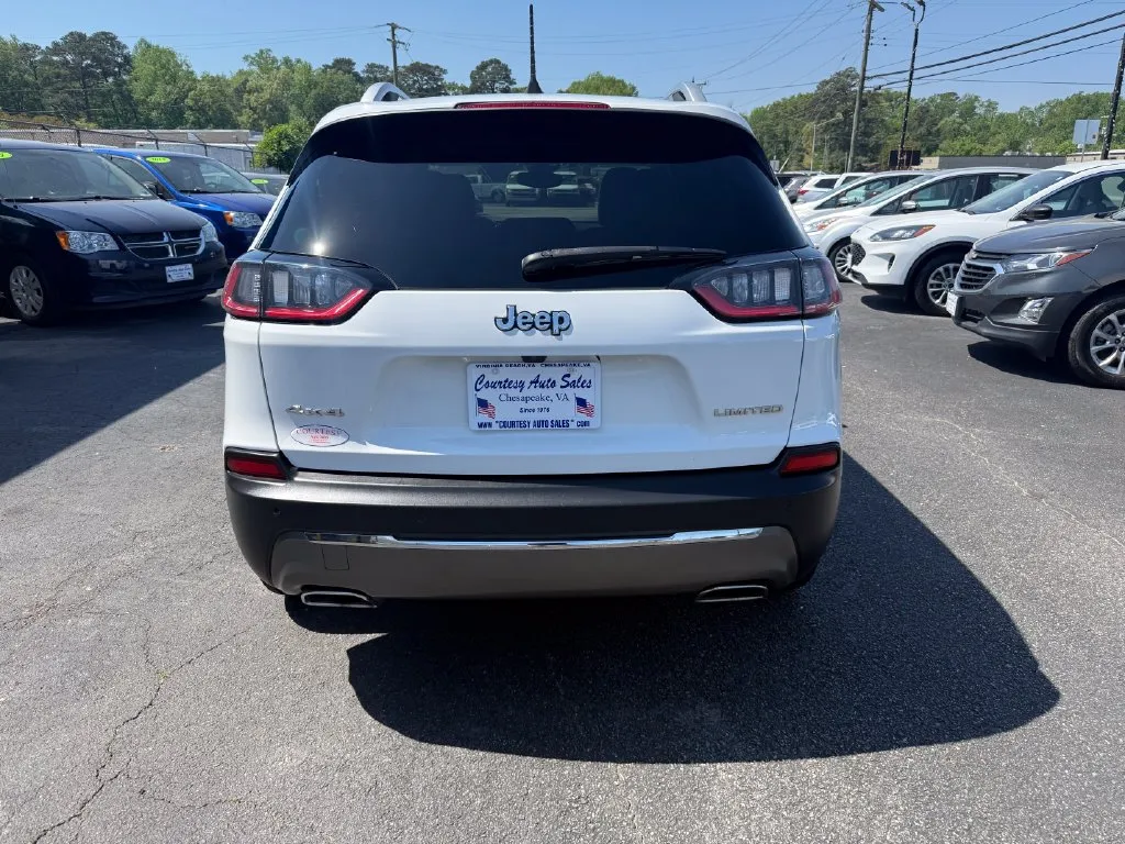 Jeep Cherokee photo 10