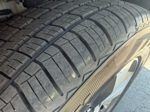 More photos of 2019 Jeep Cherokee Limited at Courtesy Auto Sales, VA