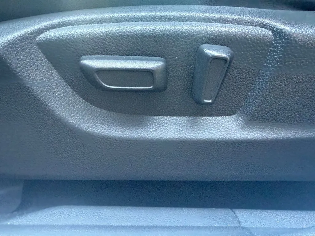 Mitsubishi Eclipse Cross photo 19