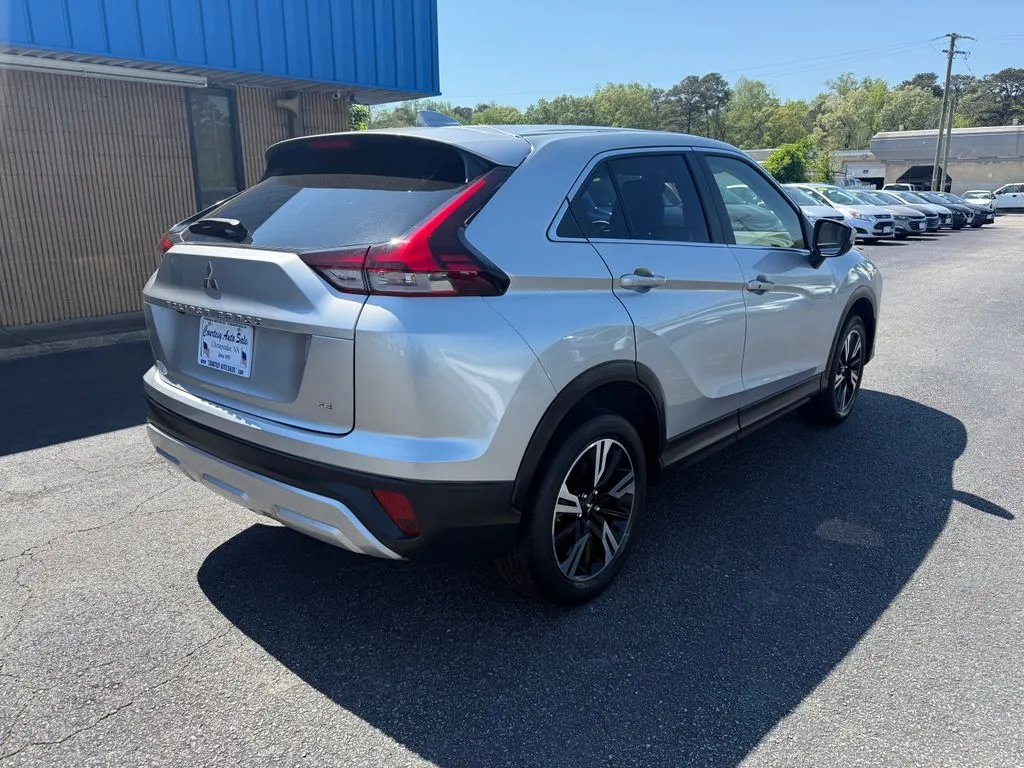 Mitsubishi Eclipse Cross photo 11