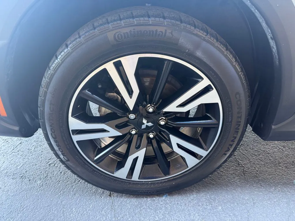 Mitsubishi Eclipse Cross photo 14
