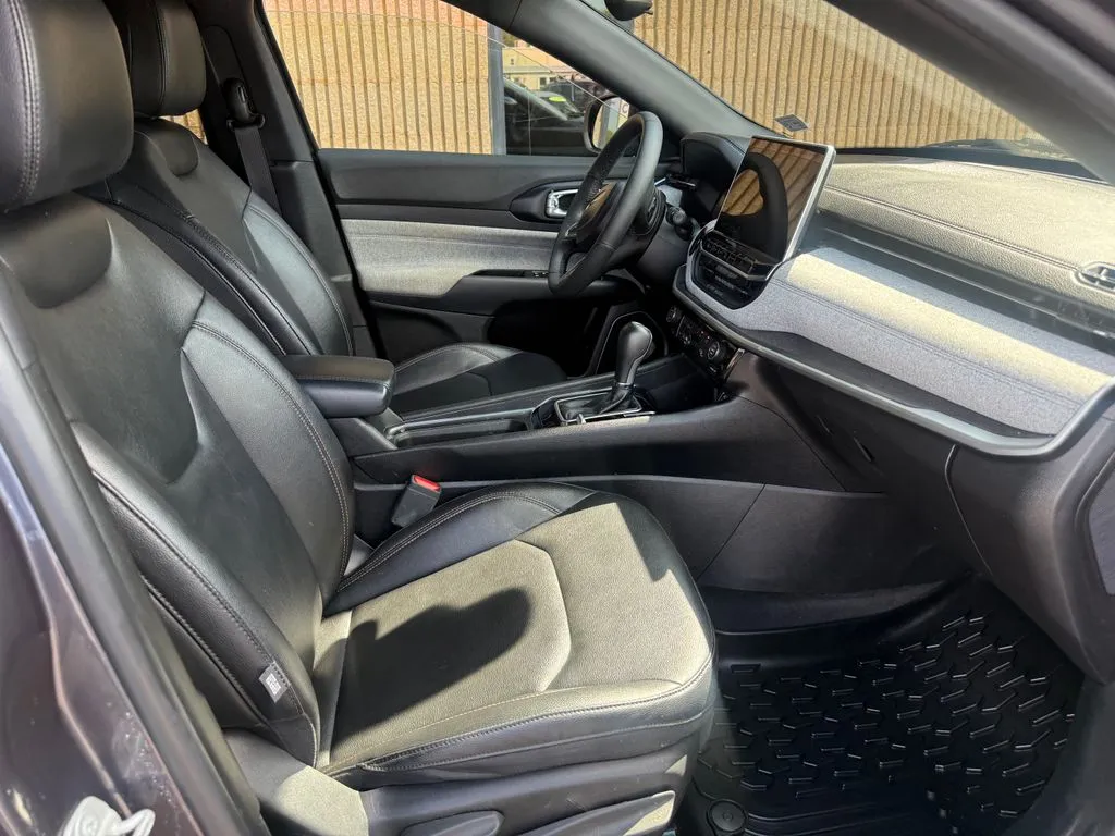 Jeep Compass photo 21