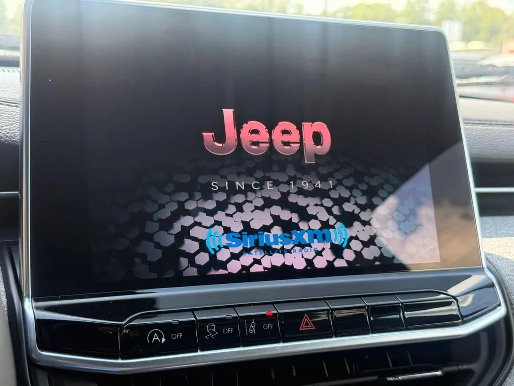 Jeep Compass photo 24
