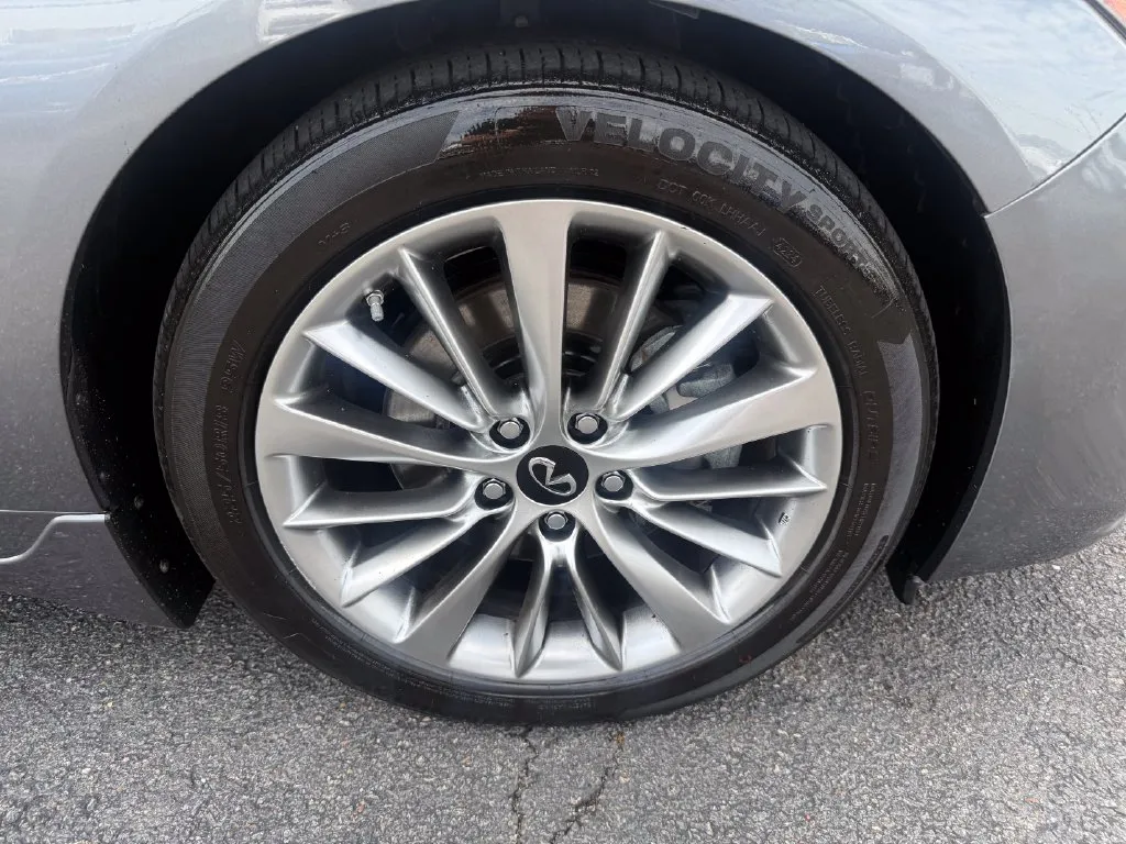Infiniti Q50 photo 40