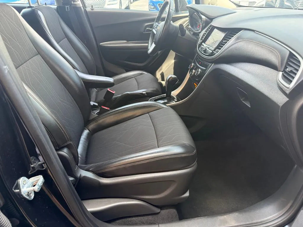 Chevrolet Trax photo 18