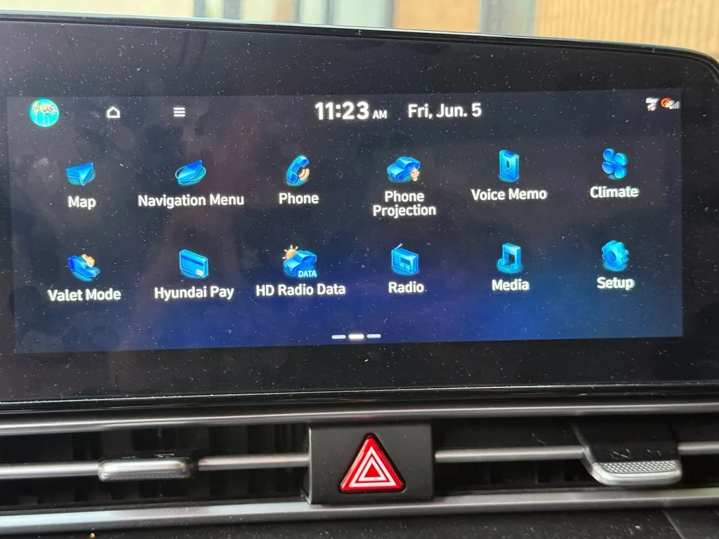 Hyundai Elantra photo 14