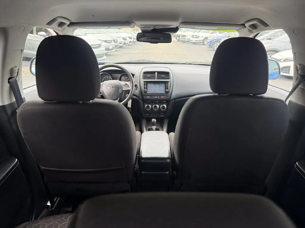 Mitsubishi Outlander Sport photo 22