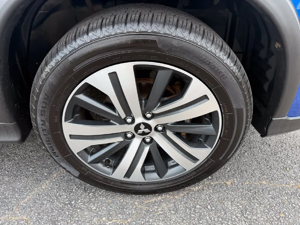 Mitsubishi Outlander Sport photo 33