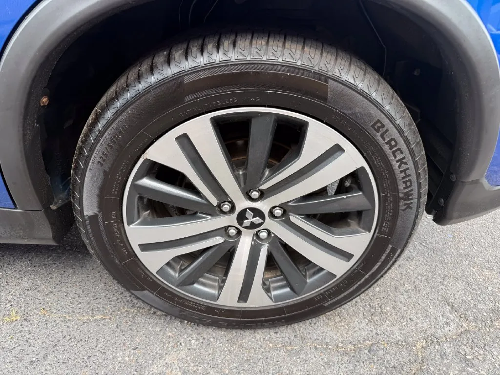 Mitsubishi Outlander Sport photo 35