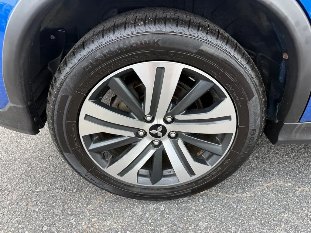 Mitsubishi Outlander Sport photo 32