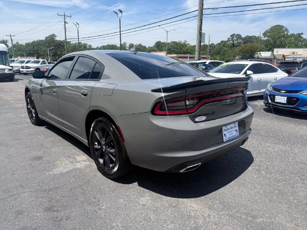 Dodge Charger photo 10